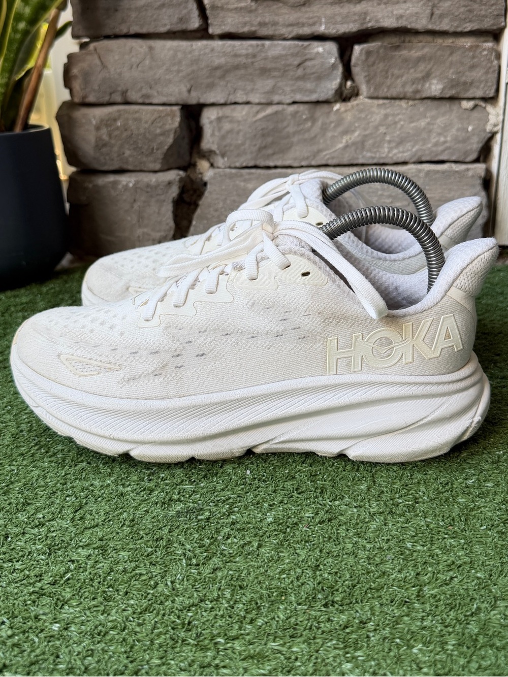 Hoka One One Clifton 9 Women’s White Sneakers